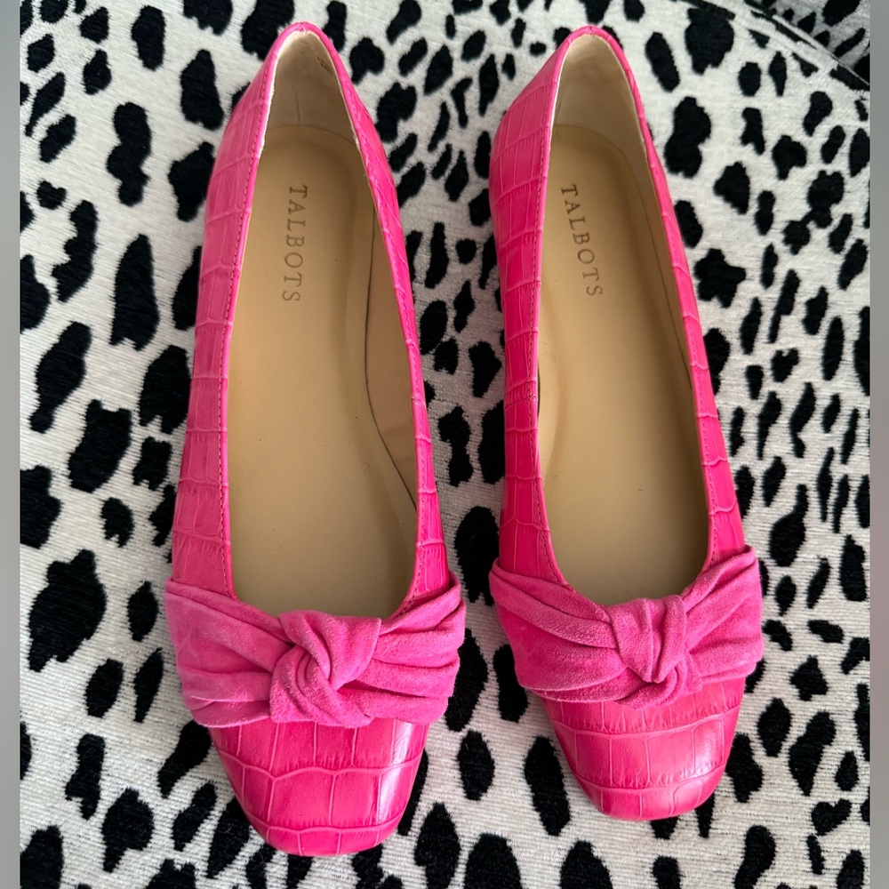 Hot Pink Croc-Embossed Talbots Women's Loafers Size 8M